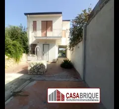 Appartamenti in Vendita - Villa indipendente in vendita a carini - via a. vespucci