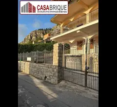 Appartamenti in Vendita - Appartamento panoramico p.r. in villa a mongerbino, bagheria