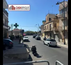 Appartamenti in Vendita - Bilocale da ristrutturare in centro a ficarazzi