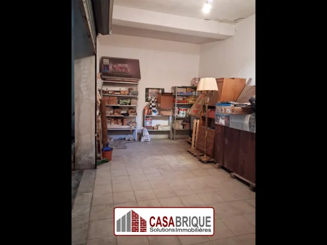 Box auto di 45 mq con soppalco in vendita a bagheria