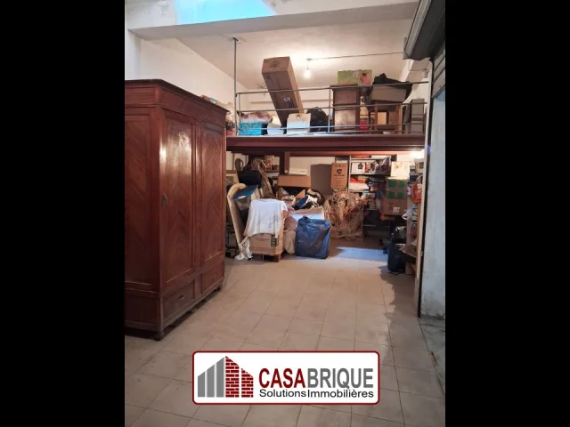 Appartamenti in Vendita - Box auto di 45 mq con soppalco in vendita a bagheria