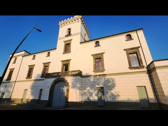 Appartamenti in Vendita - Appartamento indipendente all' interno del (castello)