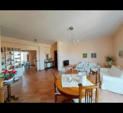 Ampio 4 vani con accessori