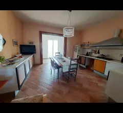 Appartamenti in Vendita - Ampio 4 vani con accessori