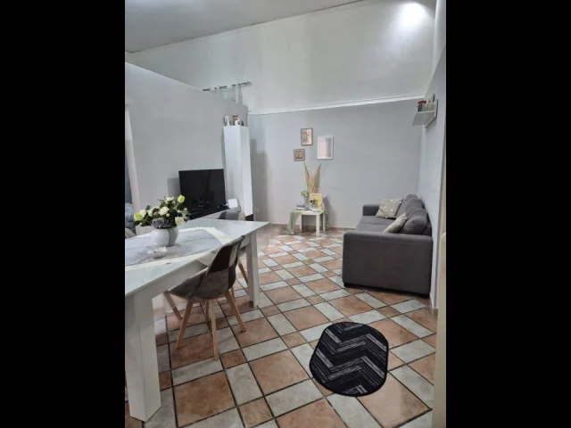 Monolocale con accessori in ottime condizioni