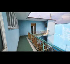 Appartamenti in Vendita - 3 vani più accessori con doppia balconata
