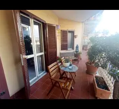 Appartamenti in Vendita - Ampio 4 vani con box auto doppio