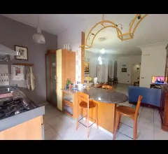 Appartamenti in Vendita - Ampio 4 vani con box auto doppio