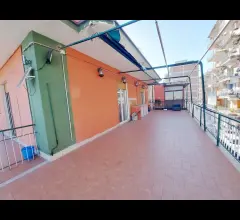Appartamenti in Vendita - Appartamento con terrazzo a livello e tripla esposizione