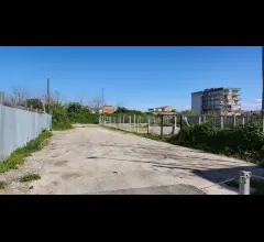 Appartamenti in Vendita - Terreno di 857 mq recintato
