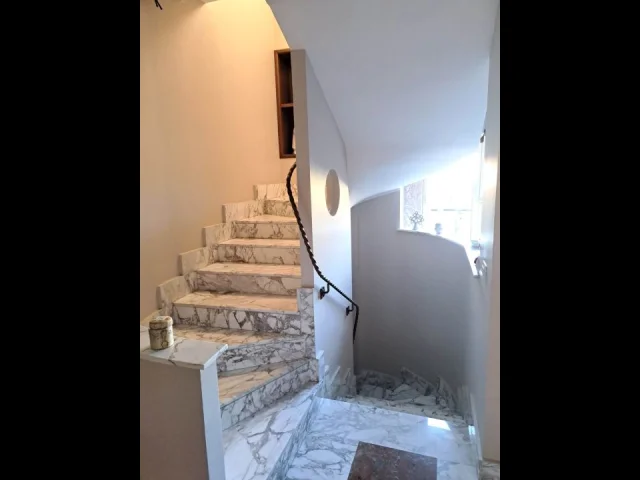 Appartamenti in Vendita - Prestigioso appartamento con box auto