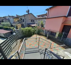 Appartamenti in Vendita - Rustico con terreno