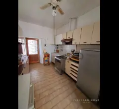 Appartamenti in Vendita - Rustico con terreno
