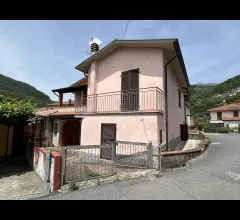 Casa semindipendente
