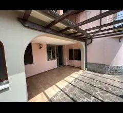 Appartamenti in Vendita - Casa semindipendente
