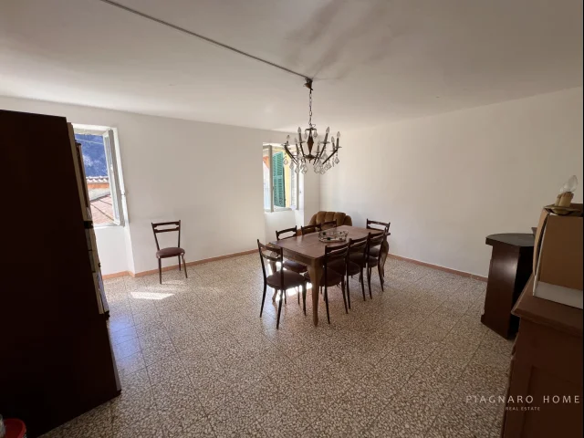 Appartamenti in Vendita - Casa in pietra nel borgo