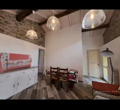 Appartamenti in Vendita - Casa in sasso