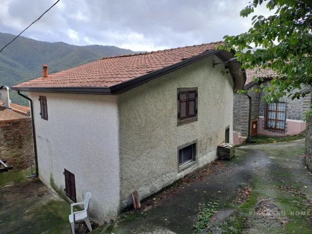 Casa indipendente con terreno