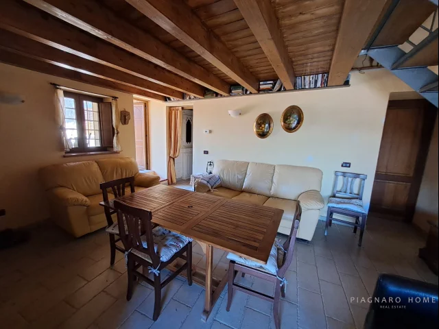 Appartamenti in Vendita - Casa in sasso