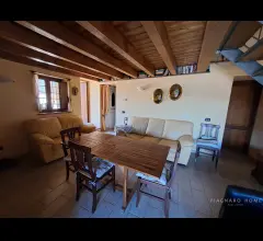 Appartamenti in Vendita - Casa in sasso