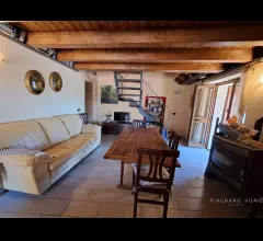Appartamenti in Vendita - Casa in sasso