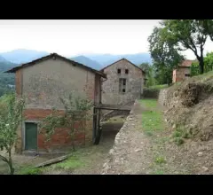 Appartamenti in Vendita - Casale in pietra