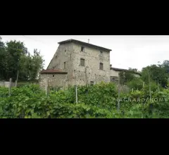 Appartamenti in Vendita - Casale in pietra