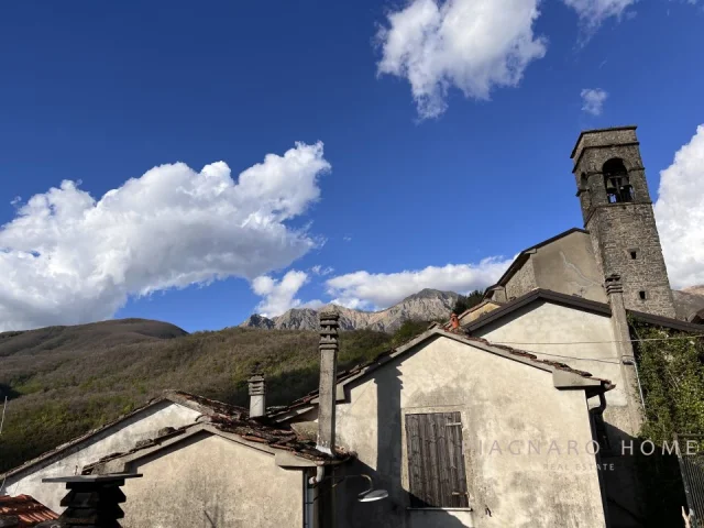 Casa nel borgo in pietra