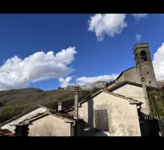 Appartamenti in Vendita - Casa nel borgo in pietra