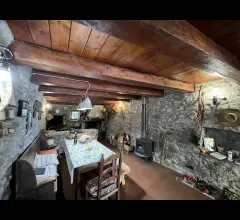 Appartamenti in Vendita - Rustico in sasso