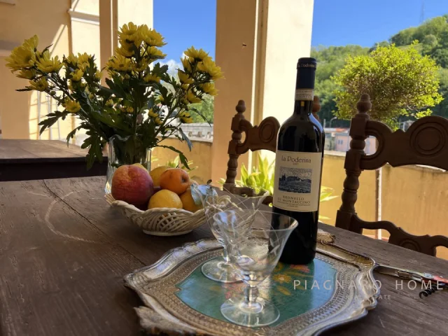 Appartamenti in Vendita - Appartamento nobile con terrazza sul fiume