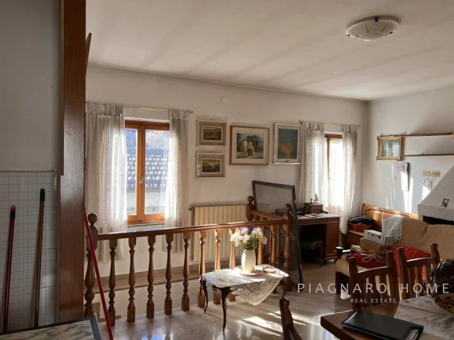 Appartamenti in Vendita - Casa con giardino