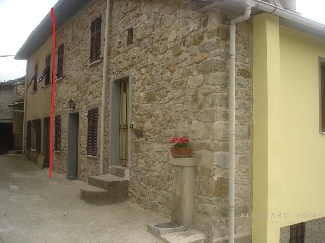 Appartamenti in Vendita - Casa in sasso ristrutturata