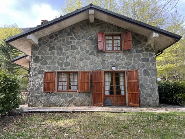 Appartamenti in Vendita - Chalet in montagna