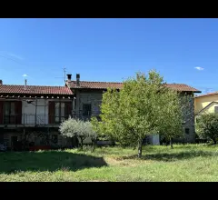Appartamenti in Vendita - Casale con terreno