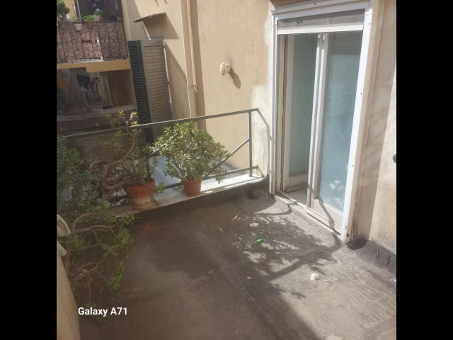 Appartamenti in Vendita - Vendita appartamento con terrazzino a via stella ,napoli centro storico