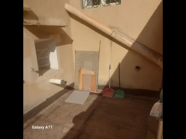 Appartamenti in Vendita - Vendita appartamento con terrazzino a via stella ,napoli centro storico