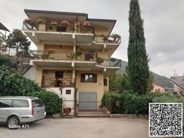 Villa indipendente monteforte irpino con giardino ,terrazze panoramiche e box auto triplo