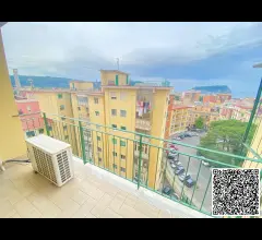 Vendita appartamento ,nuda proprietà, con posto auto via salvatore ferrara (zona bagnoli )