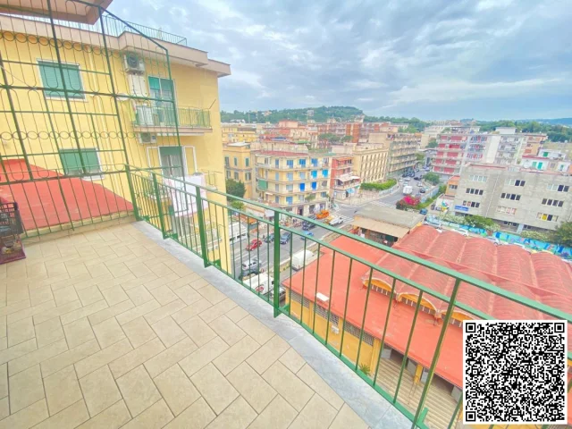 Appartamenti in Vendita - Vendita appartamento ,nuda proprietà, con posto auto via salvatore ferrara (zona bagnoli )