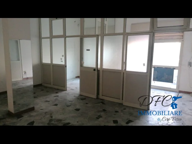 Locale commerciale con doppio ingresso di circa 50mq