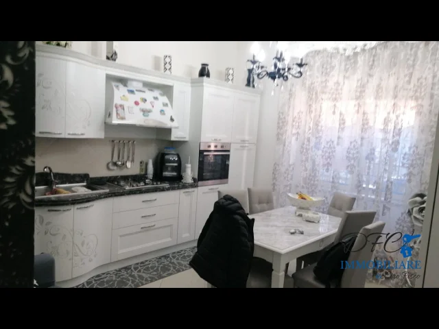 Appartamenti in Vendita - Appartamento con cantinato