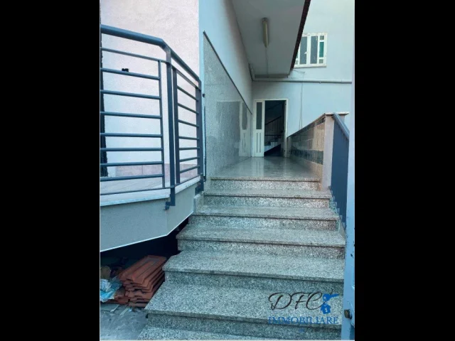 Appartamenti in Vendita - Asta appartamento di 66mq con balcone