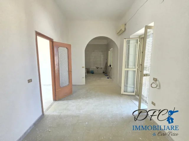 Appartamenti in Vendita - Luminosissimo appartamento sito al 2° piano
