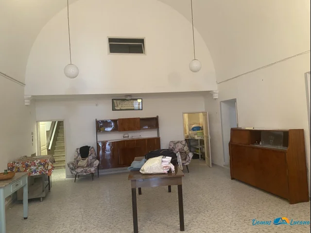 Appartamenti in Vendita - Locale deposito con soppalco
