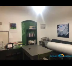 Appartamenti in Vendita - Casa indipendente con terrazzo
