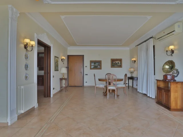 Appartamenti in Vendita - Stradale bellolampo - villa indipendente 2 livelli.