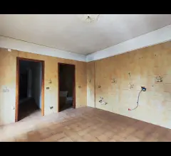 Appartamenti in Vendita - Viale europa - 4 vani doppi servizi