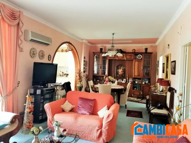 Appartamenti in Vendita - Capaci - via del risorgimento - ampio 5 vani