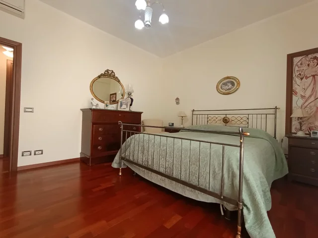 Appartamenti in Vendita - Monreale/via mulini - ampio trilocale rifinito